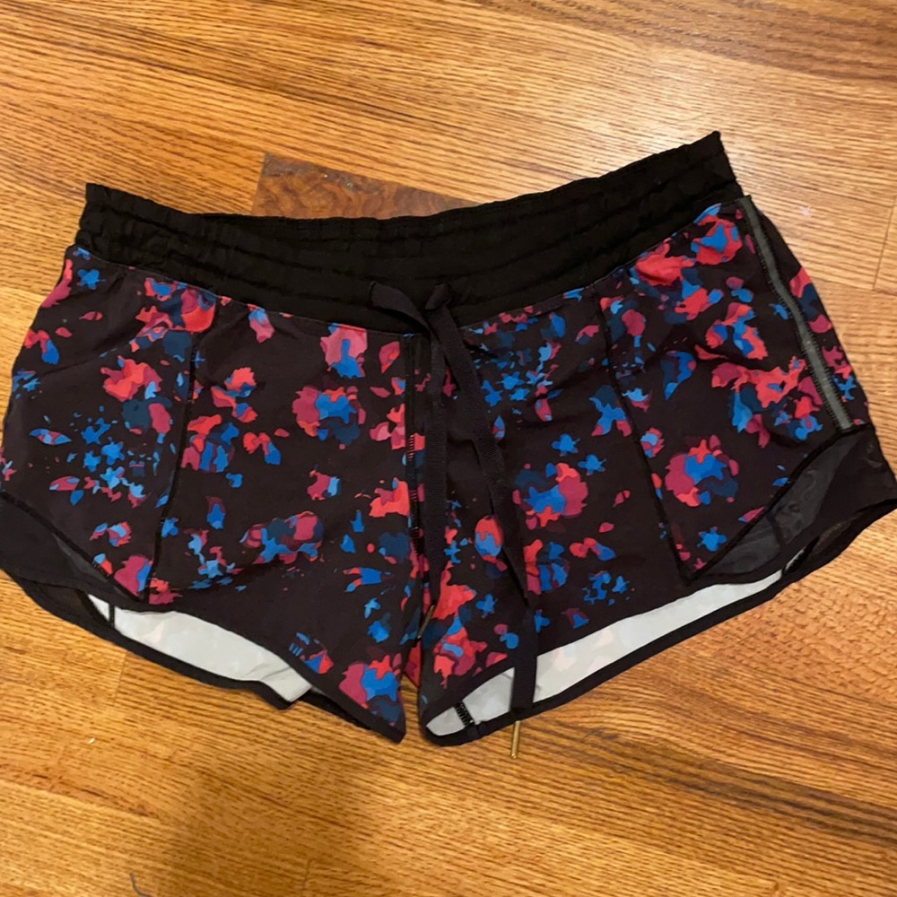 Lululemon size 6 shorts